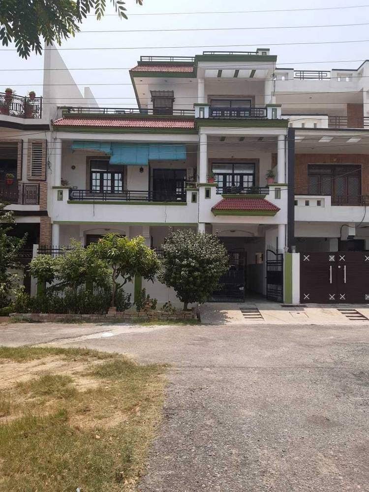 Sangeeta Service class Rooms PG - Paying Guest/Hostels in , Indira Nagar, Lucknow