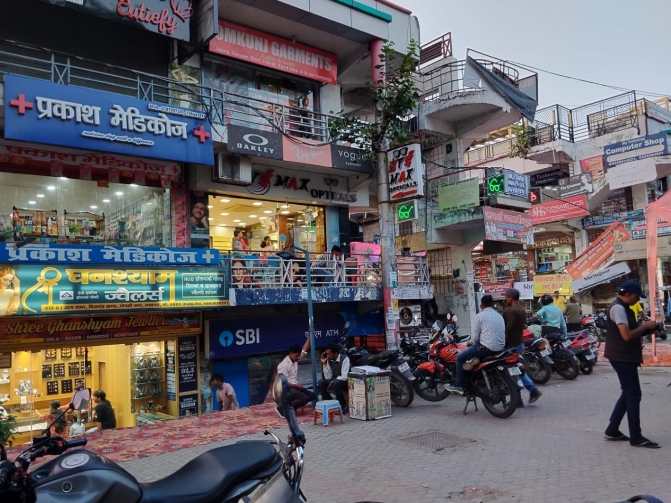 Shop for Rent in Gomti Nagar, Lucknow